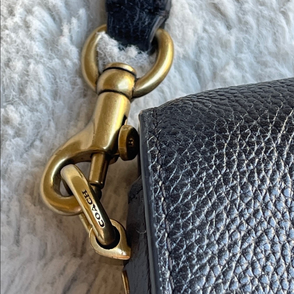 Coach Cassie leather crossbody bag - Picture 10 of 13